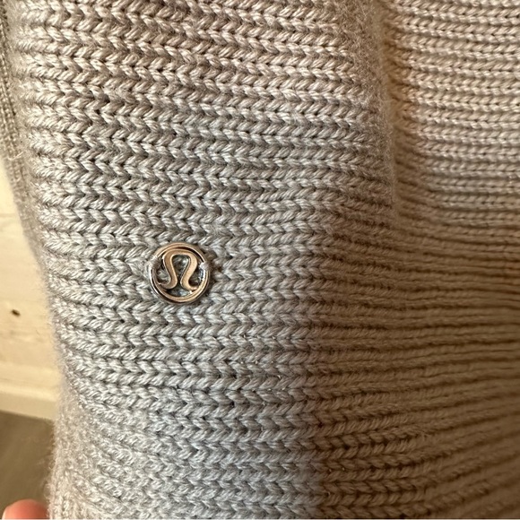 Lululemon Wrap It Up Sweater Heathered Storm Grey - Picture 6 of 10